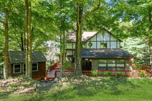 188 Bellvale Lakes Rd, Warwick NY  10990-3454 exterior