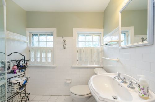 381 Morris Ave, Mountain Lakes NJ  07046-1641 exterior