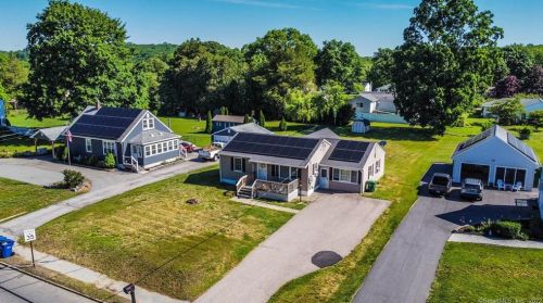 663 Vauxhall Street Ext, Waterford, CT 06385-4352