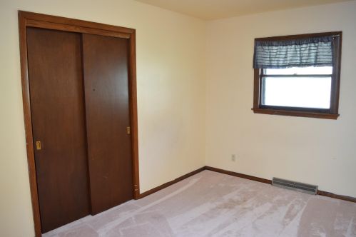 215 Moreland Blvd, Waukesha WI  53188-2464 exterior