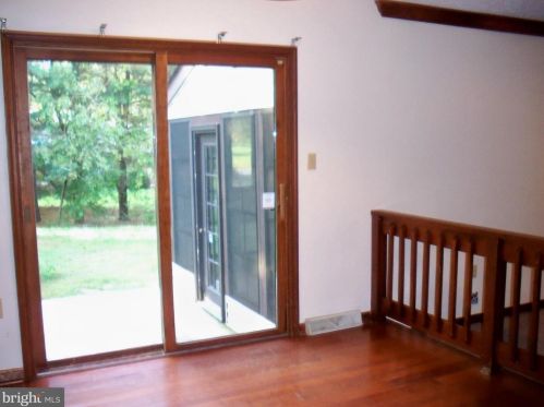 18 Crossley Dr, Dover DE 19901-5801 exterior