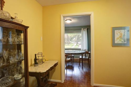 9905 Estate Ln, Dallas TX  75238-2130 exterior