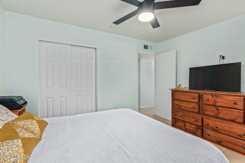 4801 Camino De La Plz, Tucson AZ  85714-3125 exterior