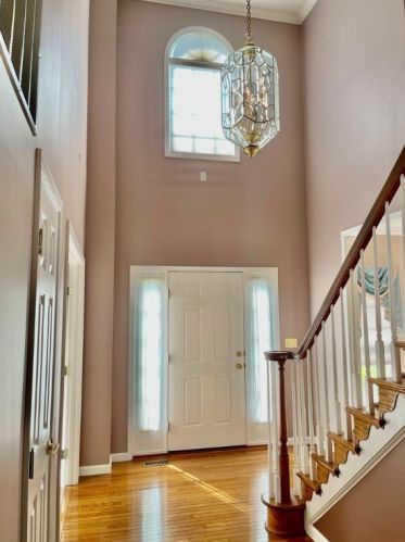 3320 Long Branch Dr, New Castle, PA 16105-2926