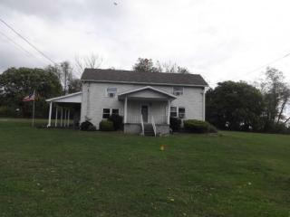 122 Geary Dr, Connellsville PA  15425-6127 exterior