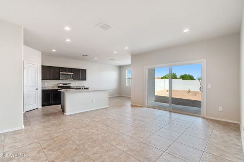 1046 Chimes Tower Dr, Casa Grande AZ  exterior