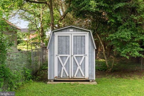 617 Grand Ave, Pittsburgh PA  19083-3224 exterior