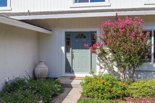 810 La Crosse Dr, Morgan Hill, CA 95037-5321