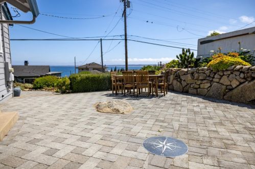 925 Balboa Ave, Del Monte Park CA  93950-2203 exterior