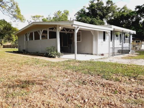 313 Ridgewood Ave, Deland FL  32720-2638 exterior