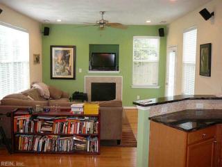 700 15th St, Virginia Beach VA  23451-4366 exterior