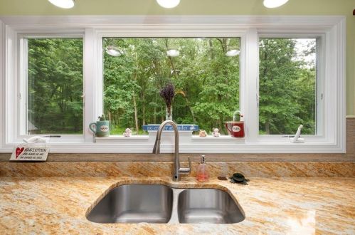 434 Quidnessett Rd, North Kingstown RI  02852-1500 exterior