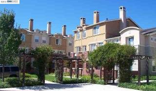 734 City Walk Pl, Hayward, CA 94541-6606