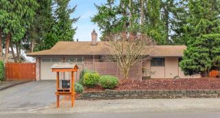 4609 24th St, Seattle, WA 98059-3619