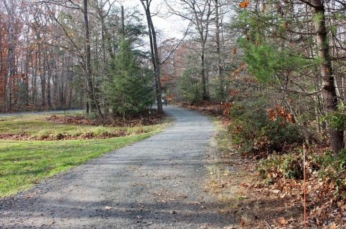 234 Bayberry Dr, Litchfield, CT 06787-1082