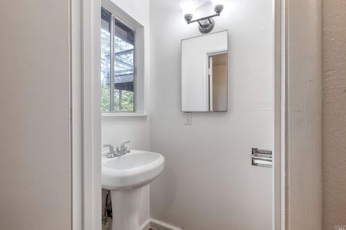 3932 Harrison Grade Rd, Sebastopol CA  95472-9359 exterior