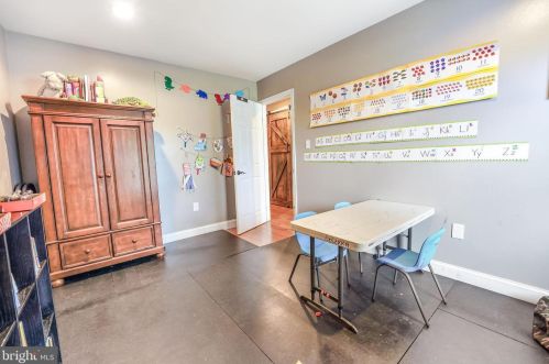 13439 Princedale Dr, Woodbridge VA  22193-3911 exterior