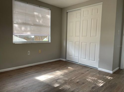 2912 Puma Dr, Tarpon Springs FL  34690-2913 exterior