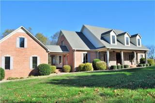 1208 Davidson Ln, Columbia, TN 38401-6217