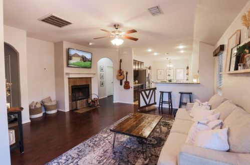 8728 Whirlwind Trl, Aubrey, TX 76227-2279