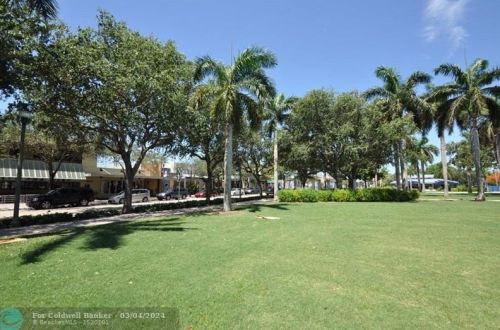 320 4 Ave, Delray Beach FL  33444-2717 exterior