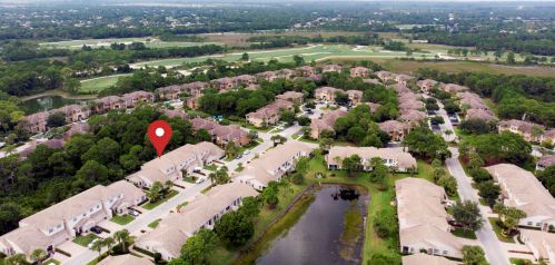 8113 Carnoustie Pl, Fort Pierce FL 34986-3316 exterior