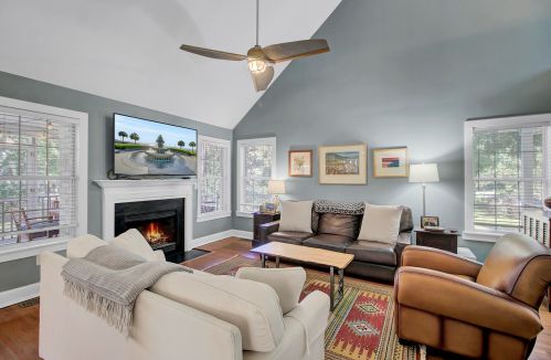 287 Mount Royall Dr, Mount Pleasant SC  29464-6276 exterior
