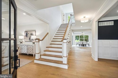 405 Green Hill Ln, Berwyn, PA 19312-1919