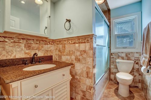 61 Venice Dr, Bricktown NJ  08723-6976 exterior