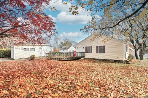 75 Middlebrooks Ave, Bridgeport, CT 06611-3014
