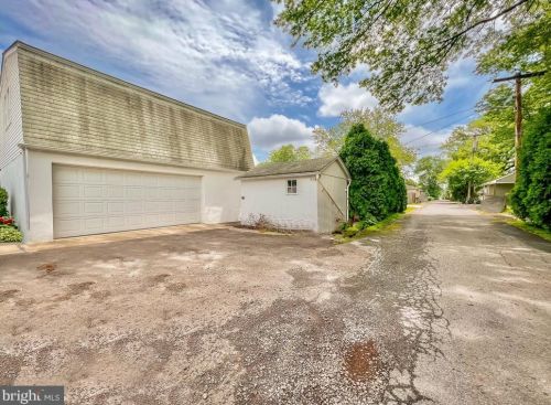 718 Columbia Ave, Lansdale PA 19446-3311 exterior