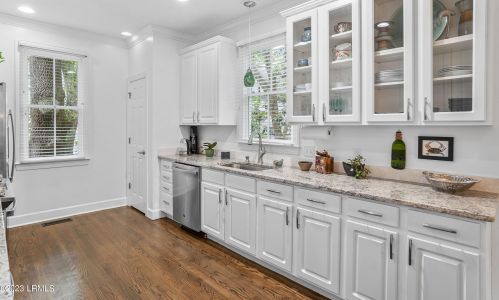 121 Bartram Dr, Beaufort SC  29902-5700 exterior