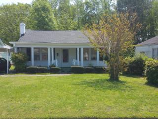 4043 Main St, Farmville, NC 27828-9542