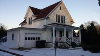 500 Racine St, Waterford, WI 53185-4148