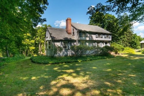 6 Winding Rd, Brookfield Center, CT 06804-3329