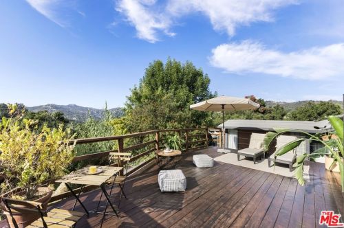 19751 Grand Vw Dr, Topanga CA  90290-3313 exterior