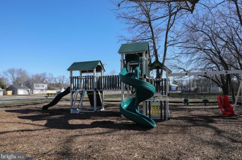 125 Applewood Dr, Auburn NJ 08085-1559 exterior