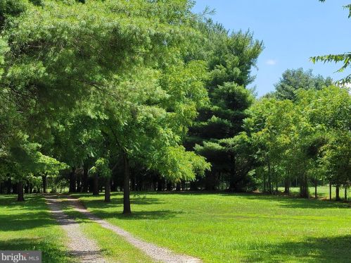 13501 Highland Farms Ct, Nokesville VA  20181-2811 exterior