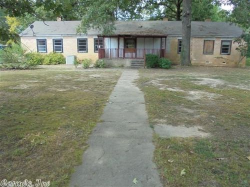 2204 Vegas St, Pine Bluff, AR 71602-9535