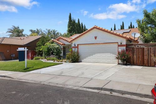 1123 Duck Blind Cir, Newman, CA 95360-1750