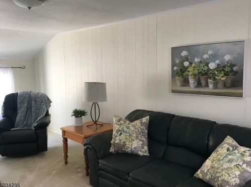 10 Oakwood Ct, Fanwood NJ  07023-1162 exterior