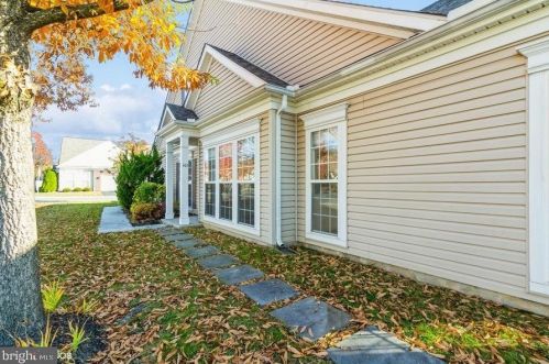 101 Roeper St, Bear, DE 19701-4850