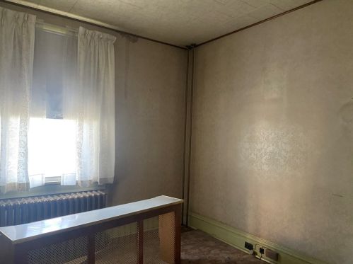 821 10th Ave, Whitaker PA  15120-1924 exterior