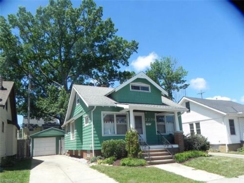2208 Olive Ave, Cleveland OH  44107-5711 exterior