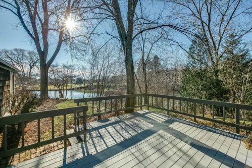 2012 3rd St, Kenosha, WI 53140-1029