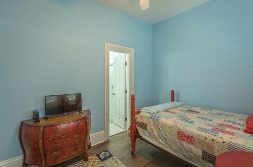 601 Riverview Dr, Carrabelle FL  32322-5054 exterior