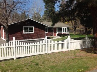 20688 Whitecliff Cir, Bend, OR 97702-9504