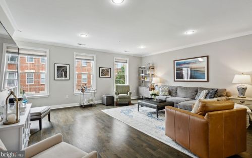 605 Admirals Way, Philadelphia, PA 19146-5222