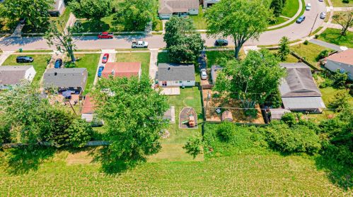 430 Madison Dr, West Jefferson OH  43162-1304 exterior