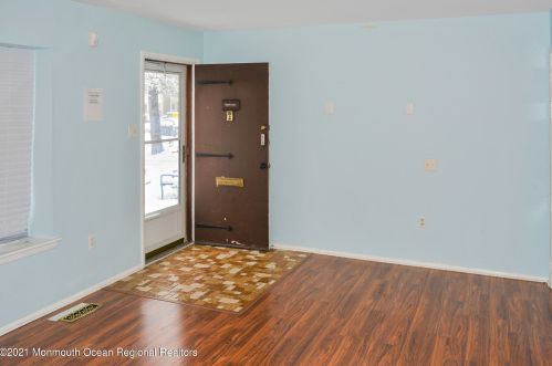 129 Tudor Ct, Lakewood, NJ 08701-1472